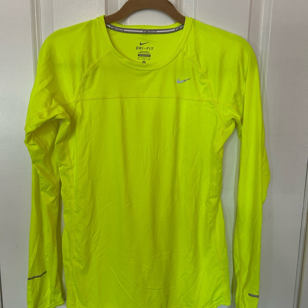 Nike Women’s Dri-Fit Miler Long-Sleeve Running Shirt Size M